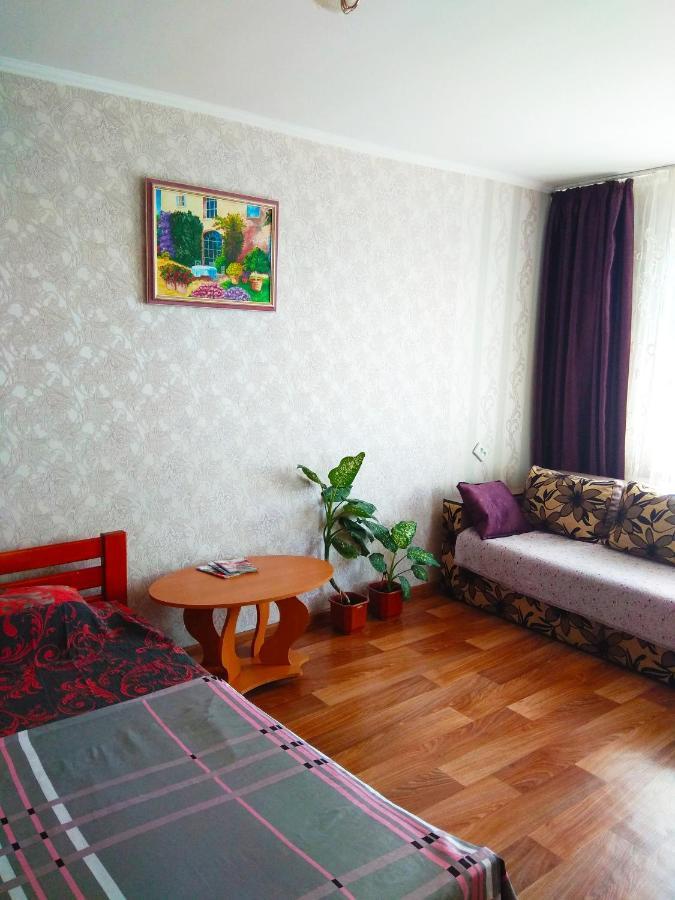 Apartment On Prospekt Peremogi Τσέρνιγκοφ Εξωτερικό φωτογραφία